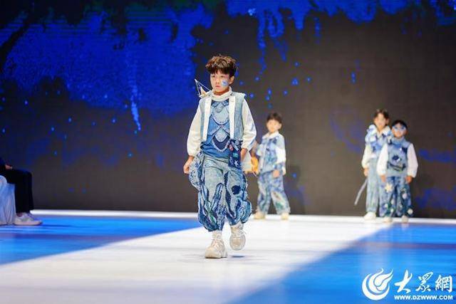 山東省首屆AI數實耦合服裝設計大賽決賽暨職工創新創意成果展成功舉辦:服裝設計