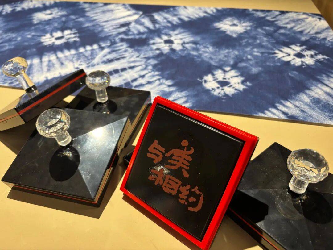 來邯鄲道！看非遺服裝設計融合展<strong></p>
<p>服裝設計</strong>，解鎖非遺新玩法！:服裝設計